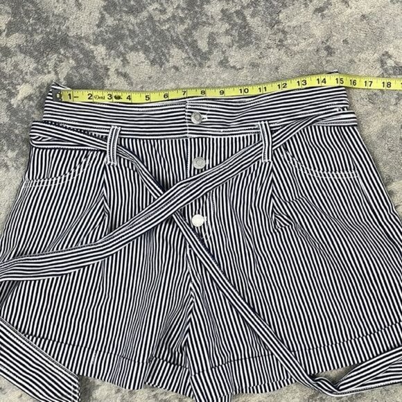 Gap High Rise Pleat Front Striped Cuffed Paperbag Shorts Button Fly Sz 8 - Picture 8 of 14